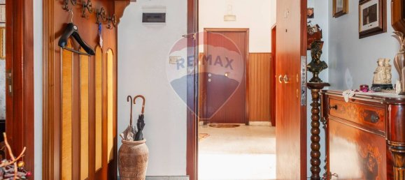 4 rooms Apartment in Catania, Italy No. 273931 10