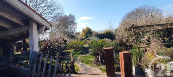 3 bedrooms House in Thezac, France No. 100871 4