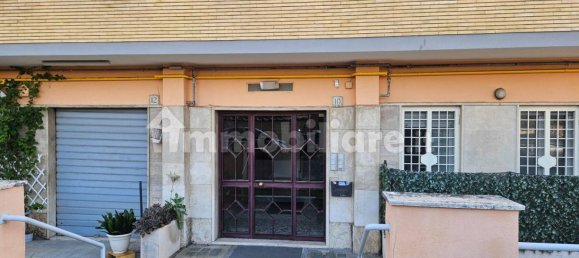 1 bedroom Apartment in Rome, Italy No. 375319 2