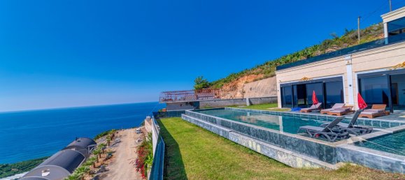 Villa 10+1 in Kargicak, Turkey No. 14040 2