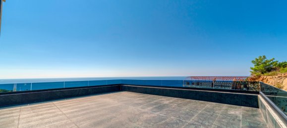 Villa 10+1 in Kargicak, Turkey No. 14040 30