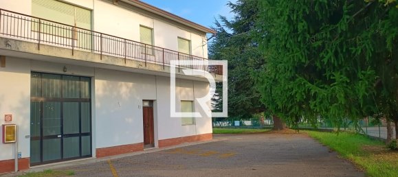  Warehouse in Faenza, Italy No. 364082 8