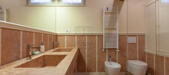 4 bedrooms Villa in Lucca, Italy No. 229159 12