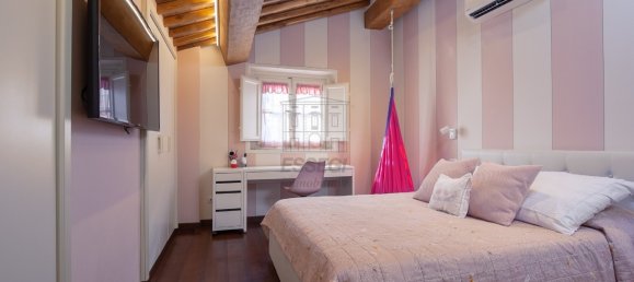 4 bedrooms Villa in Lucca, Italy No. 229159 10