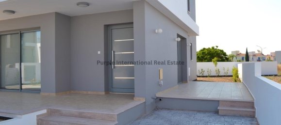 3 bedrooms Villa in Geroskípou, Cyprus No. 1166 2