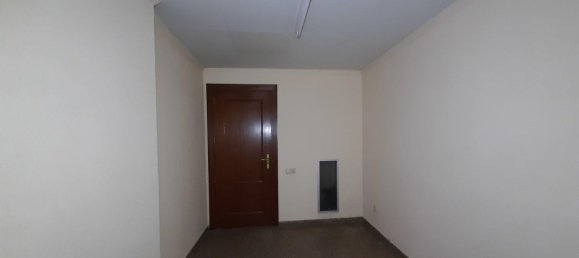 182m² Commercial property in Ontinyent, Spain No. 140165 2