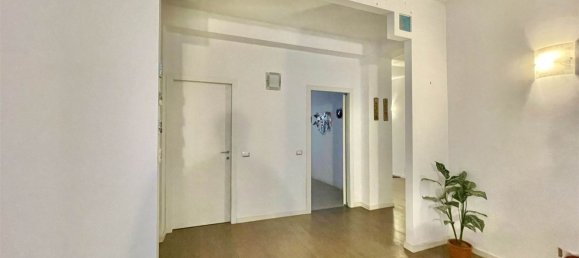 3-Zimmer Wohnung in Mantua, Italy, Nr. 250239 8