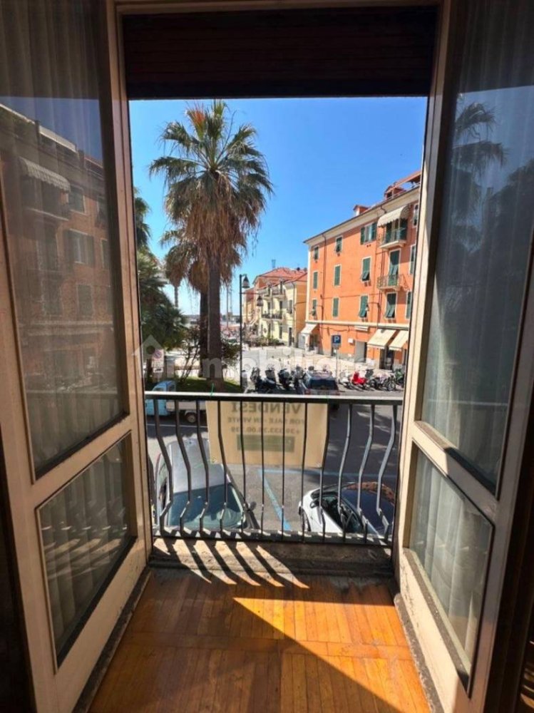 10 غرف نوم شقة في Imperia, Italy رقم 293848