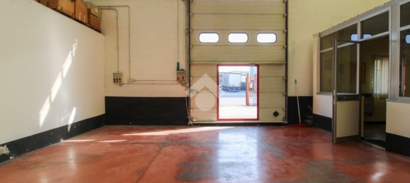 1-salle Entrepôt à Verdellino, Italy No. 52646 11