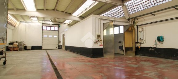 1-salle Entrepôt à Verdellino, Italy No. 52646 2