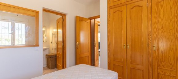 Вилла с 3 спальнями в Аликанте, Испания № 190474 17