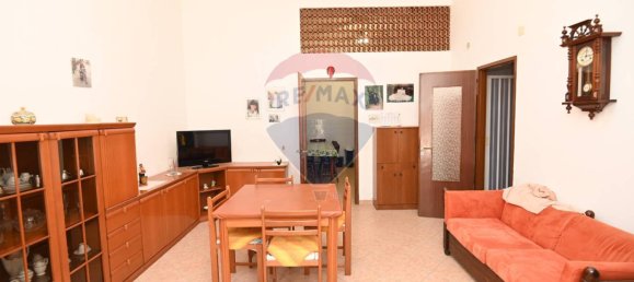 4 bedrooms House in Caltagirone, Italy No. 215357 10