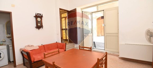 4 bedrooms House in Caltagirone, Italy No. 215357 12