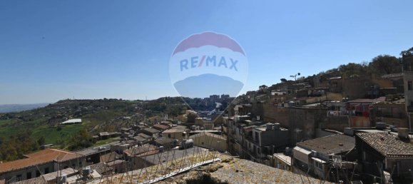 4 bedrooms House in Caltagirone, Italy No. 215357 38
