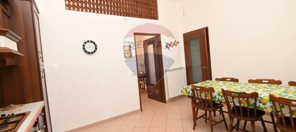 4 bedrooms House in Caltagirone, Italy No. 215357 6