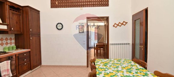 4 bedrooms House in Caltagirone, Italy No. 215357 7
