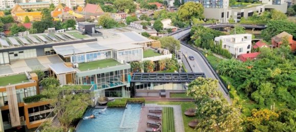 Apartamento com 2 quartos em condomínio em Phra Khanong, Thailand N.º 16800 10