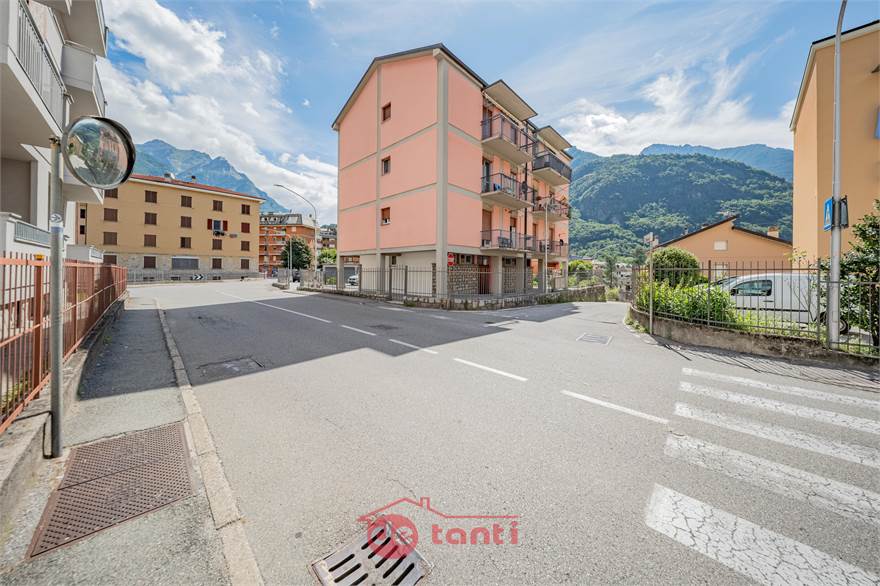 2 غرف نوم شقة في Chiavenna, Italy رقم 283681