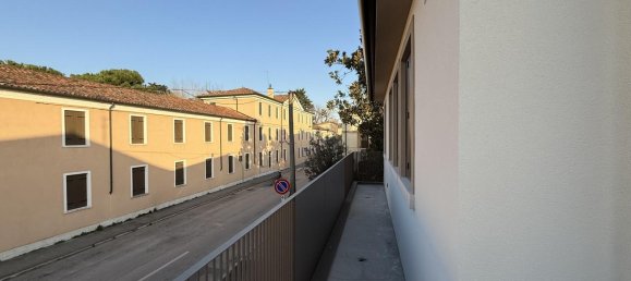 4 rooms Penthouse in Castelfranco Veneto, Italy No. 40167 11