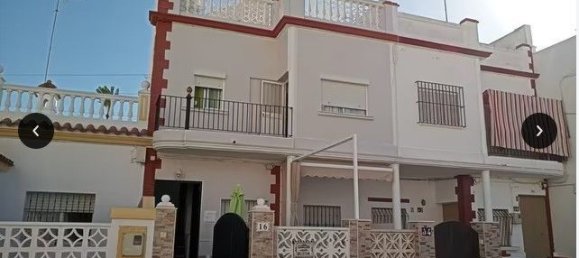 3 Schlafzimmer Stadthaus in Rota, Spain, Nr. 166821 3