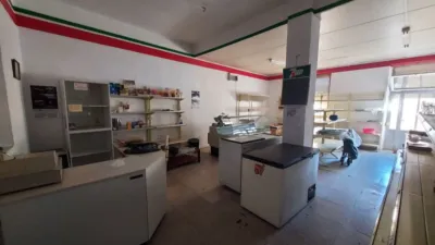 Casa de 3 dormitorios en León, Spain No. 61158