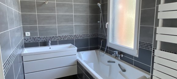 4 Schlafzimmer Haus in Vineuil, France, Nr. 76985 8