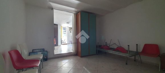 Apartamento de 4 habitaciónes en Palermo, Italy No. 7543 10