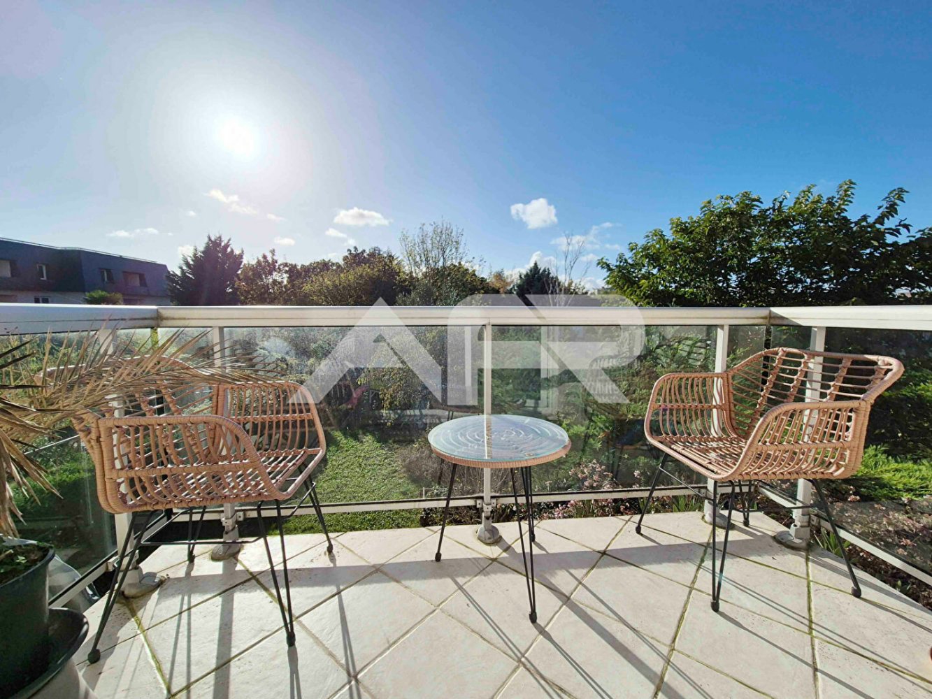 Dúplex de 2 dormitorios en Chatou, France No. 347058