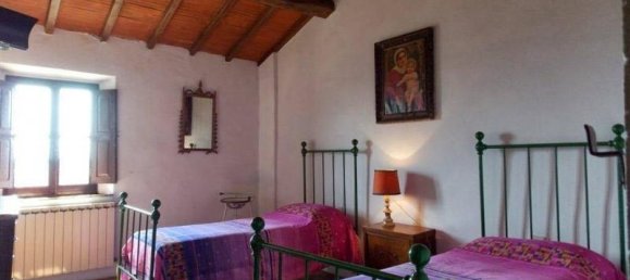 10-salle Maison à Borgo San Lorenzo, Italy No. 237364 8