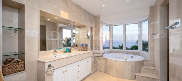 6 Schlafzimmer Villa in Marbella, Spain, Nr. 48671 7