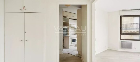 1 bedroom Apartment in Paris, France No. 344557 25
