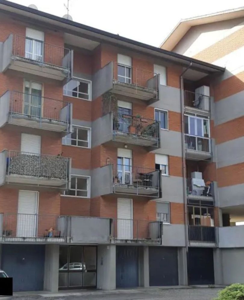Apartamento de 3 habitaciónes en Varese, Italy No. 185516