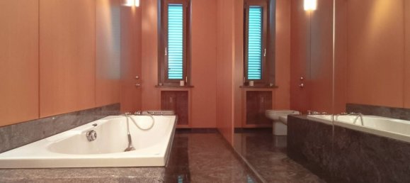 Apartamento de 4 habitaciónes en Busto Arsizio, Italy No. 2353 33