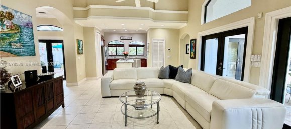 6 Schlafzimmer Villa in Miami, USA, Nr. 615097 10
