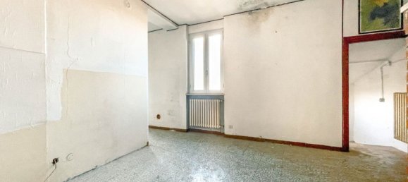 3 bedrooms Apartment in Oleggio, Italy No. 377471 8