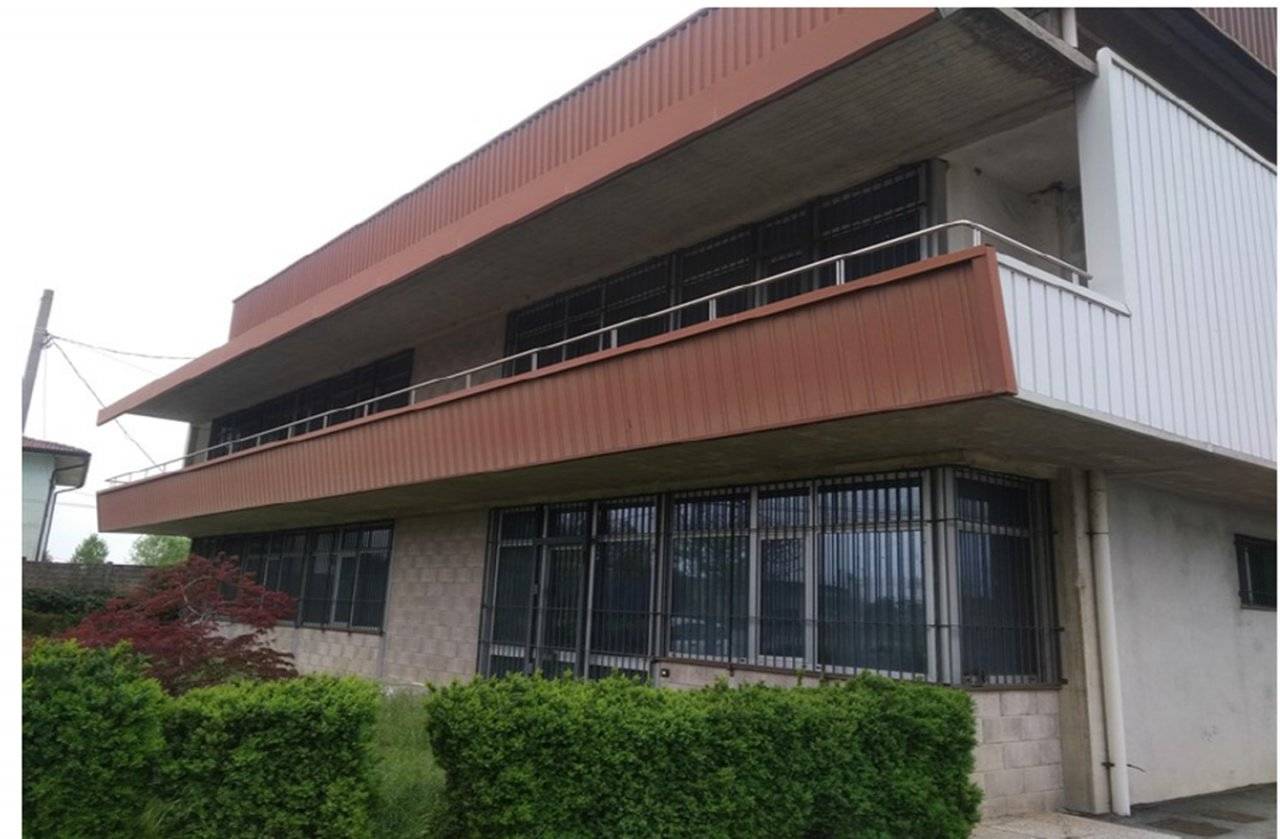 7578m² Warehouse in Tezze sul Brenta, Italy No. 88633