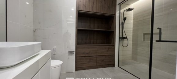 7 bedrooms House in Tay Ho, Vietnam No. 535 12