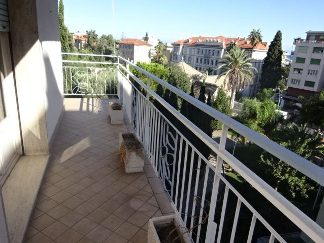 4 bedrooms Apartment in Sanremo, Italy No. 380698