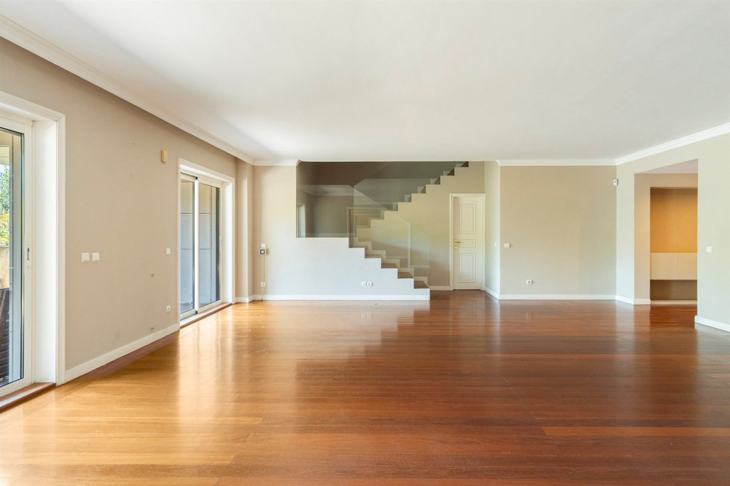 4 غرف نوم منزل ذو طابقين في Porto, Portugal رقم 137102