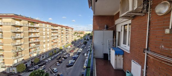 3 bedrooms Apartment in Rome, Italy No. 341123 8