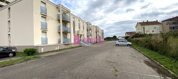 Studio in Metz, France No. 248836 11