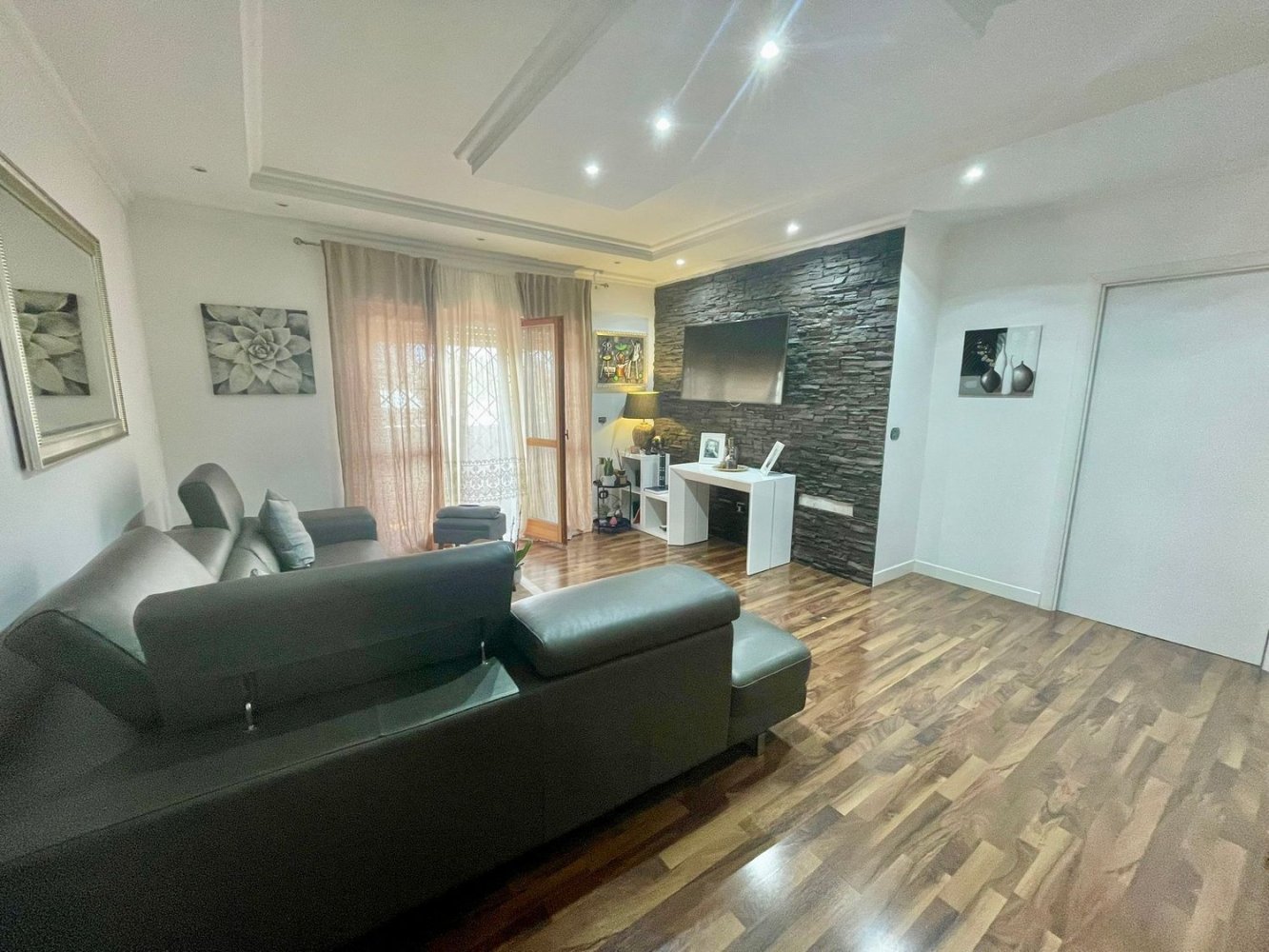 3 Schlafzimmer Wohnung in Nettuno, Italy, Nr. 380331