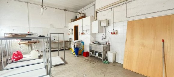  مستودع في Pescara, Italy 54متر مربع رقم 118033 4