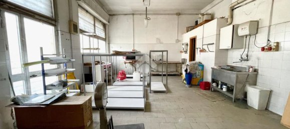  مستودع في Pescara, Italy 54متر مربع رقم 118033 6