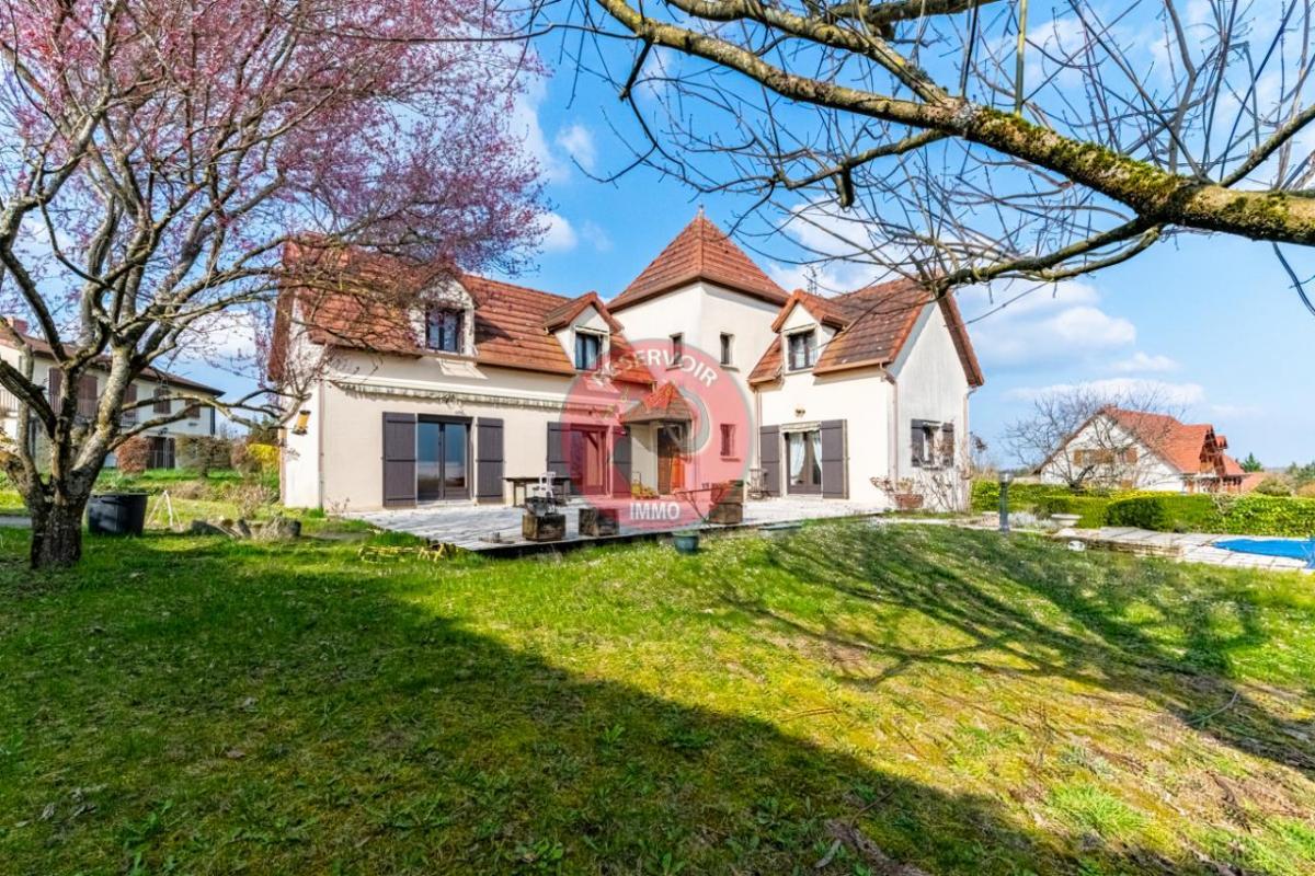 6 غرف نوم منزل في Magny-sur-Tille, France رقم 51072