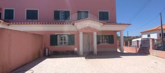 6 bedrooms House in Rio de Mouro, Portugal No. 166146 2