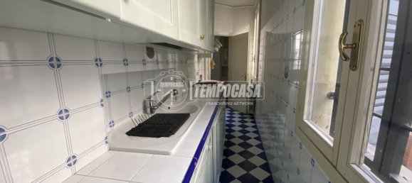 2 bedrooms Apartment in Modena, Italy No. 312607 2