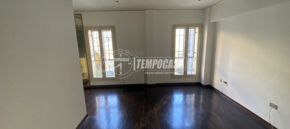 2 bedrooms Apartment in Modena, Italy No. 312607 8