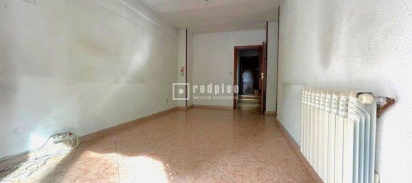 3 bedrooms Apartment in Madrid, Spain No. 172944 5