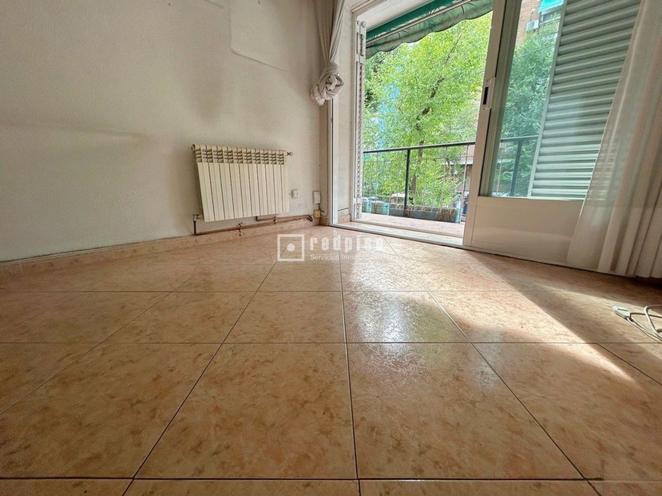 3 bedrooms Apartment in Madrid, Spain No. 172944
